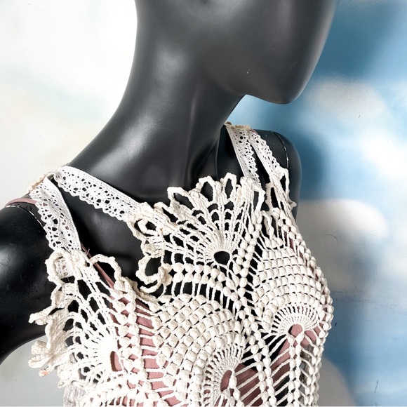 Handmade crochet tunic top by Lower Bottoms Clothing - Picture 3 of 8